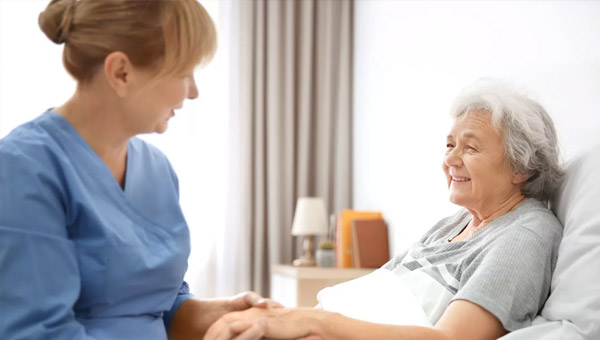 Профессиональный уход за пожилыми в частном пансионате в Курганинске